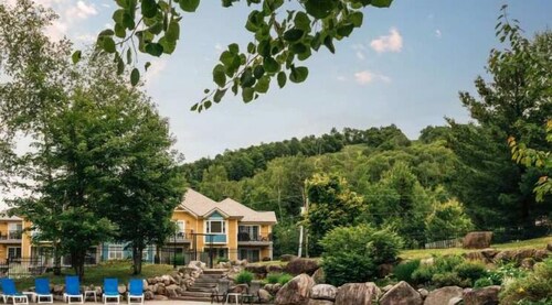 SKI In Out Mont-Blanc in the heart of the Laurentians