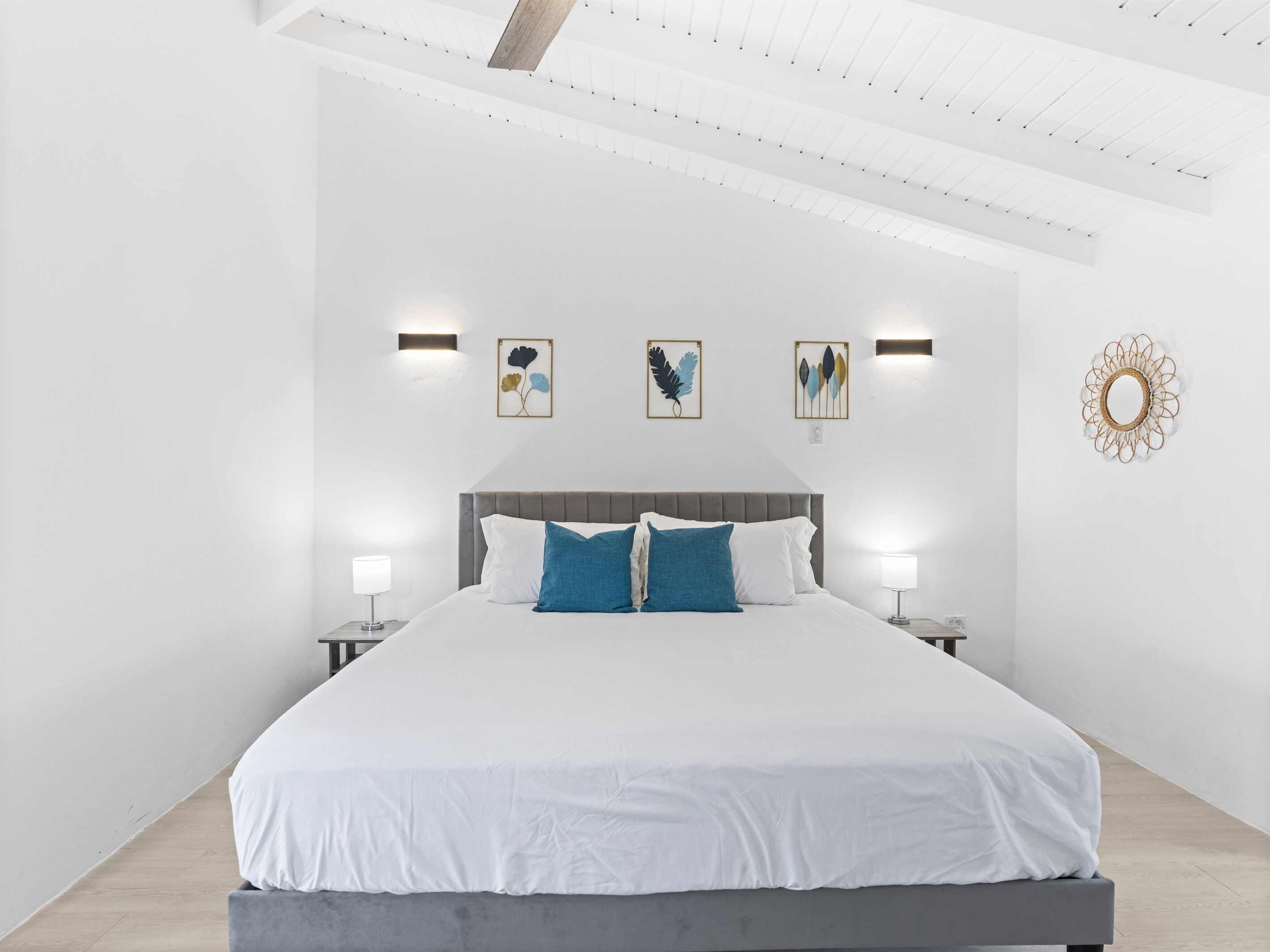 2 bedrooms, desk, iron/ironing board, travel crib