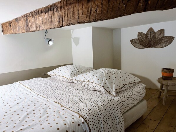 1 bedroom, iron/ironing board, WiFi - Appartement Cosy en Plein Centre Ville. Animaux de Compagnie Acceptés (Sète)