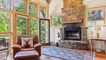 TV connectée, cheminée