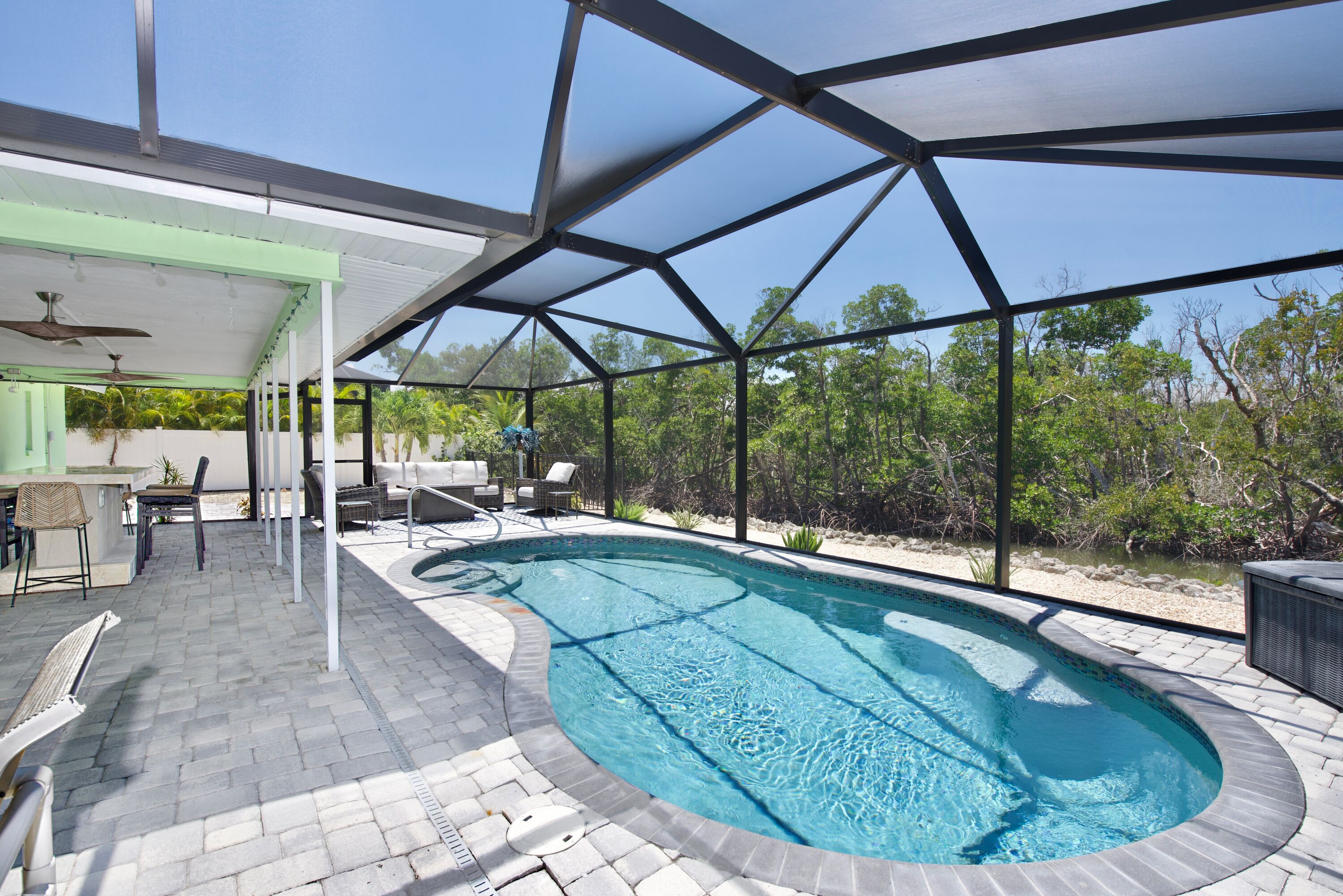 ☀️Private Pool-Canal Front-Less the 1 Mile to Beach-Island Nature Retreat