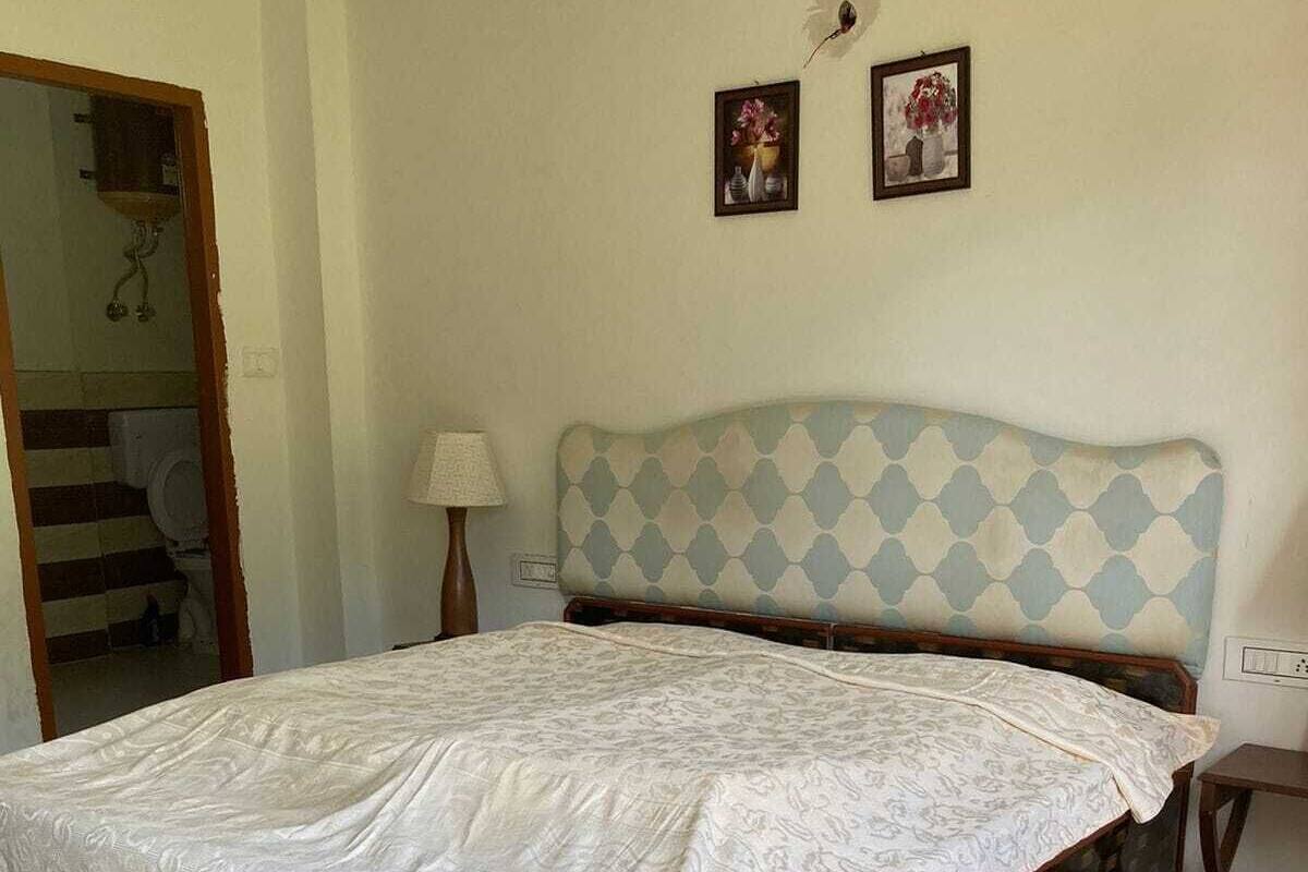 مكتب ومساحة عمل للكمبيوتر المحمول وواي فاي مجانًا