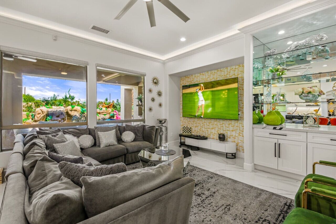 Télévision, chaîne hi-fi