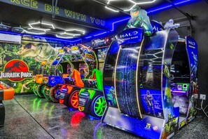 Games room - Bomb Dot Com/Dinosaur Waterslide (Indio)