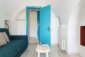 Maison, 4 chambres | Coin séjour | Télévision de 35 cm avec chaînes numériques
