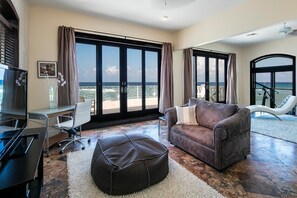 TV, DVD player, stereo, printers - KiToCay: Modern Beach House w/Over-the-Water Sun Deck & Private Beach Lot (Old Man Bay)