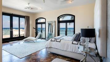 3 bedrooms, desk, iron/ironing board, travel crib