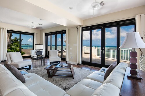 KiToCay: Modern Beach House w/Over-the-Water Sun Deck & Private Beach Lot