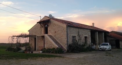 Apparemment Dans Corps de Ferme