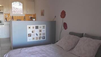 1 bedroom, WiFi, bed sheets