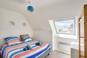 2 عدّة غرف نوم ومكواة/لوح كي وواي فاي مجانًا