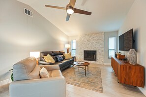 House (3 Bedrooms) | Interior - Bonita Springs Home w/ Lake Views: 8 Mi to Beach! (Bonita Springs)