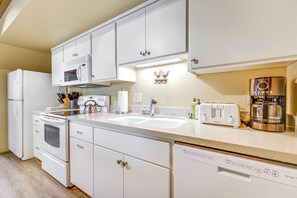 Apartment (3 Bedrooms) | Interior - 2 Mi to Beach: Inviting Incline Village Escape (Incline Village)