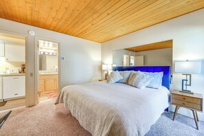 公寓 (3 Bedrooms) | 3 多间卧室、笔记本电脑工作区、熨斗/熨衣板、床单