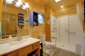 Talo (3 Bedrooms) | Sisätilat