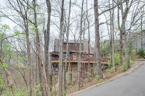 House (3 Bedrooms) | Interior - Easy-access Pigeon Forge Cabin w/ Hot Tub! (Pigeon Forge)
