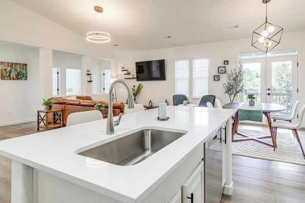 Apartment (3 Bedrooms) | Interior - Seasonal Pool, Balcony: Quiet & Cozy Aurora Condo! (Aurora)