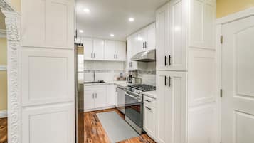 Hús (3 Bedrooms) | Að innan