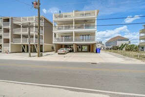 Apartment (2 Bedrooms) | Interior - Carolina Beach Condo w/ Balcony: Walk to the Ocean (Carolina Beach)