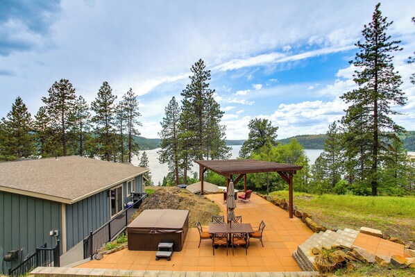 Apartment (2 Bedrooms) | Interior - 'summit Solitude' Hot Tub & Views in Harrison! (Harrison)