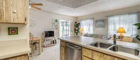 House (2 Bedrooms) | Interior