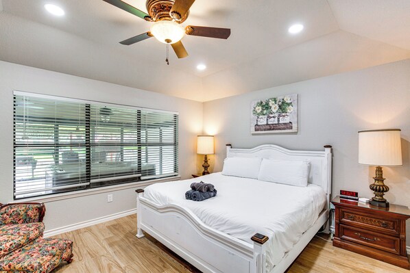 House (3 Bedrooms) | Interior