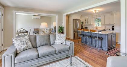 Old Saybrook Home w/ Screened Porch & Ocean View!