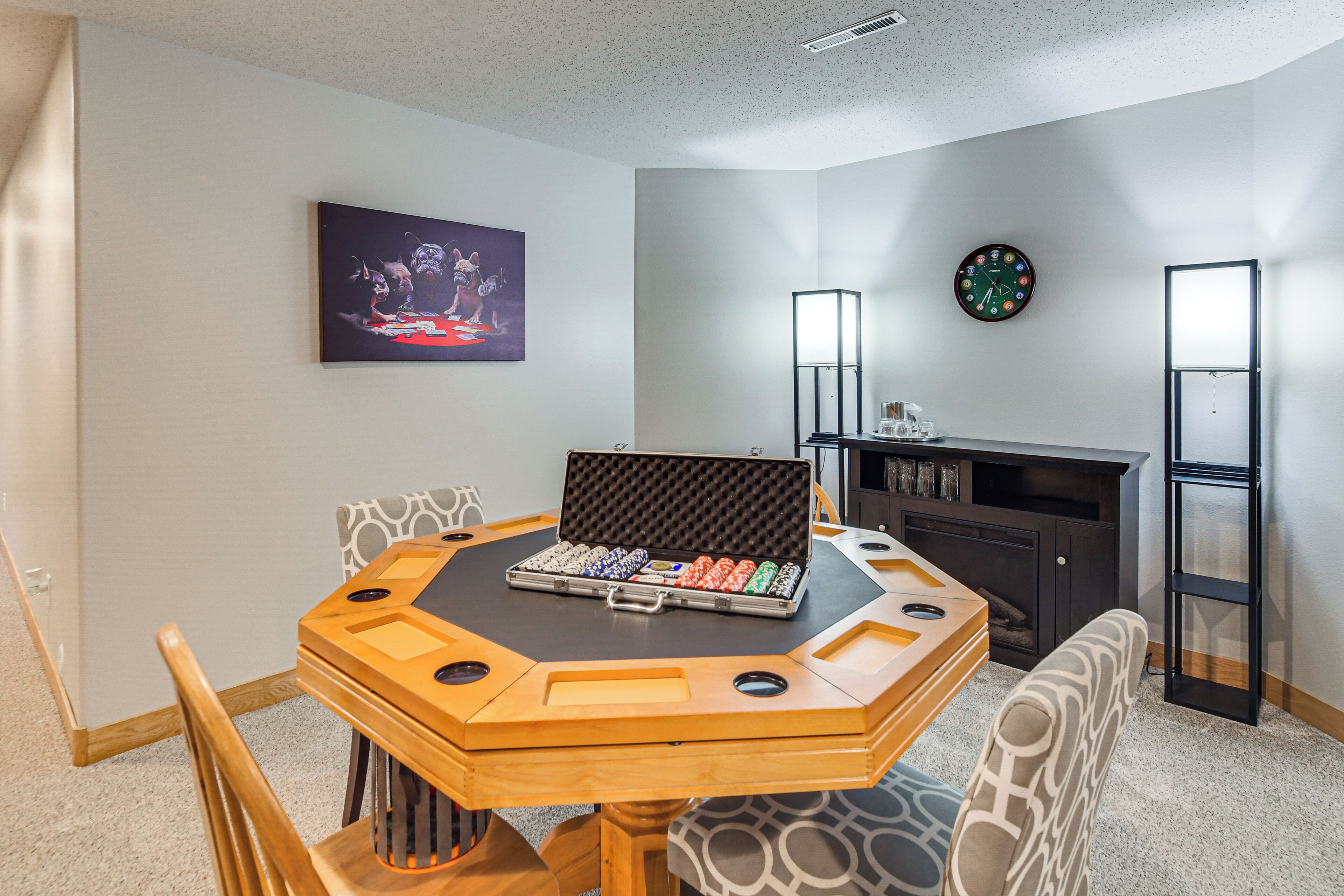 House (5 Bedrooms) | Interior