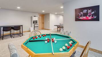 House (5 Bedrooms) | Interior