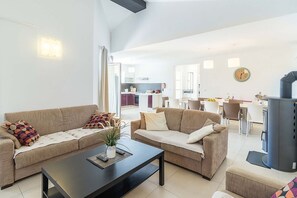 Tv, pejs, bordfodbold