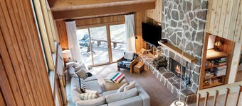 GH222 | Large Family Friendly home on the Golf Course - Pet Friendly!