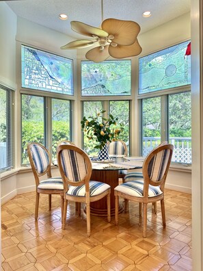 Villa, 3 habitaciones | Restauración