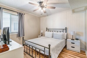 2 Schlafzimmer, Bügeleisen/Bügelbrett, WLAN, Bettwäsche