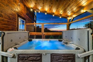 مغطس سبا خارجي