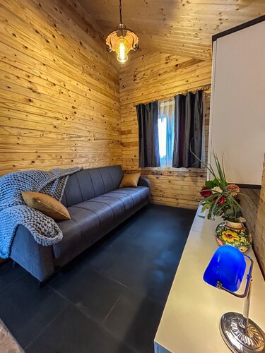 Featuring mountain views, this lodge features a garden, grill, WiFi and parking.