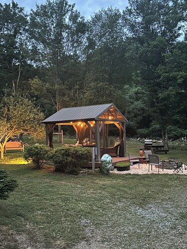 Cozy Home!  Close to the Ski Blue Mountain, the Poconos, and Jim Thorpe.