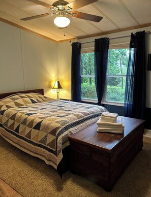 3 bedrooms, iron/ironing board, travel cot, free WiFi