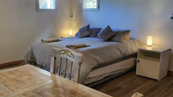 1 habitación, wifi y ropa de cama