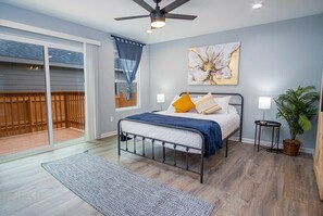 5 bedrooms, iron/ironing board, WiFi, bed sheets
