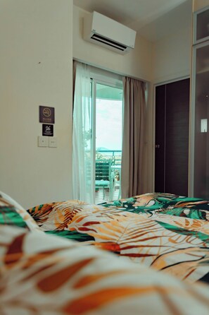 2 bedrooms, in-room safe, desk, iron/ironing board