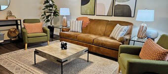 5 Minutes to VSU, I-75 & Restaurants! Sleeps 6 w/ 2 Full Baths- Family Friendly