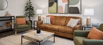 5 Minutes to VSU, I-75 & Restaurants! Sleeps 5 w/ 2 Full Baths- Family Friendly