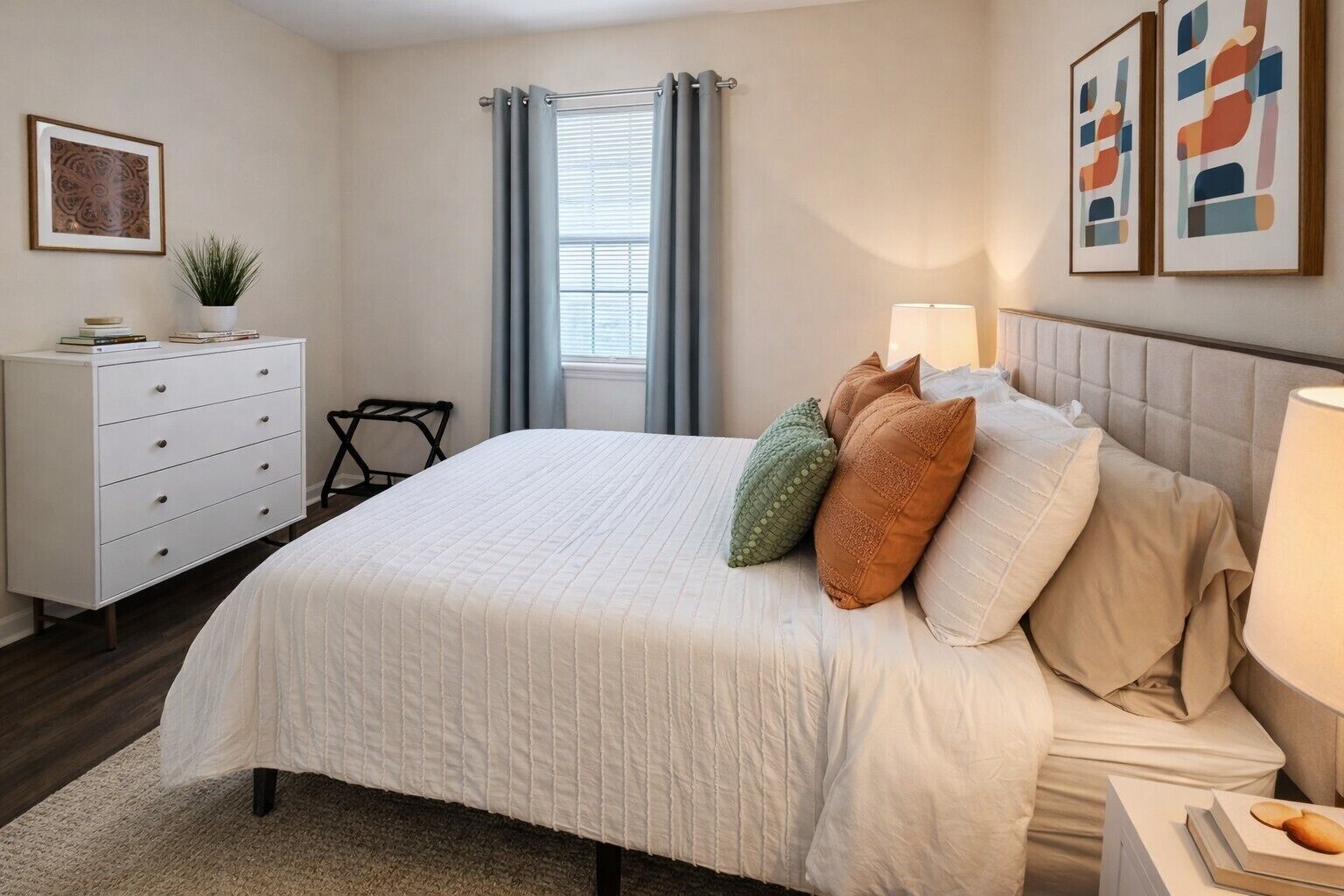 2 bedrooms, iron/ironing board, travel cot, free WiFi