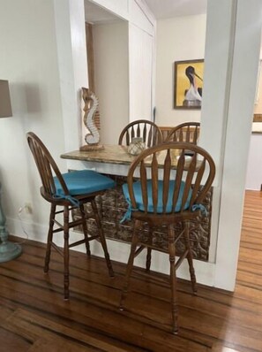 Dining - Catch A Wave! 2 Blocks to the Beach! Two-Story, With Porch! (Galveston)