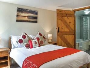 2 bedrooms, free WiFi, bed sheets - 2 bedroom accommodation in Trewassa, near Camelford (Trewassa, near Camelford)