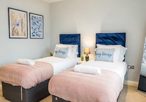 2 bedrooms, iron/ironing board, bed sheets - Southern View 3 By My Getaways (Brighton)