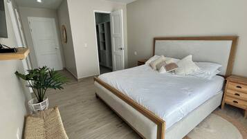 4 Schlafzimmer, Bügeleisen/Bügelbrett, WLAN, Bettwäsche