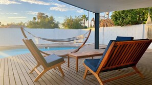 Outdoor pool - Perfect Winter Getaway: South Mountain Trails, Pool, near ASU, Golf, and Hiking! (Phoenix)