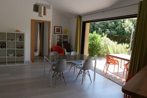 Dining - RENT HOUSE BONIFACIO SOUTH CORSICA (Bonifacio)