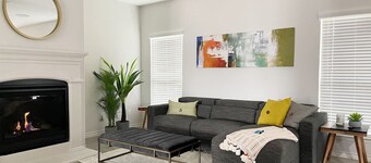 Perfect For Families House with Cozy Fireplace